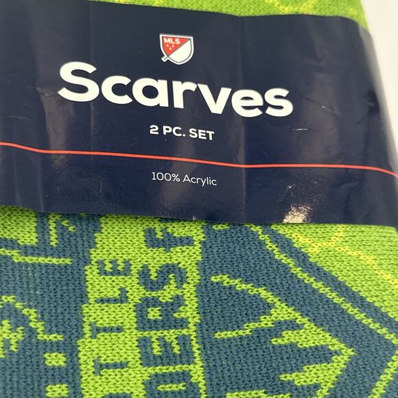 Seattle Sounders MLS Game Day Match Scarves 2 Pack Green & Blue 100% Acrylic - Picture 4 of 7